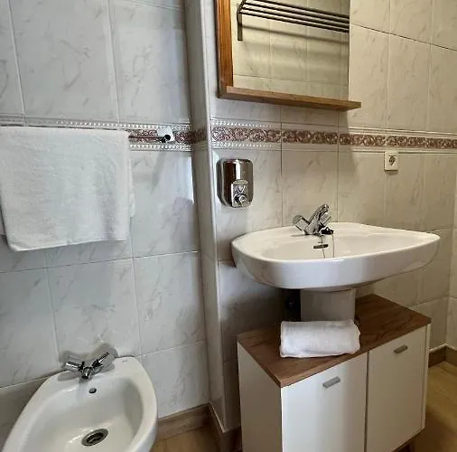 Apn Hatabin アパート グラナダ